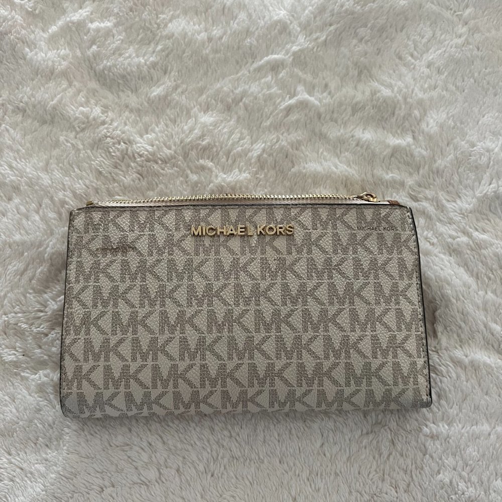 Michael Kors small white/brown logo bifold wallet - Picture 3 of 5